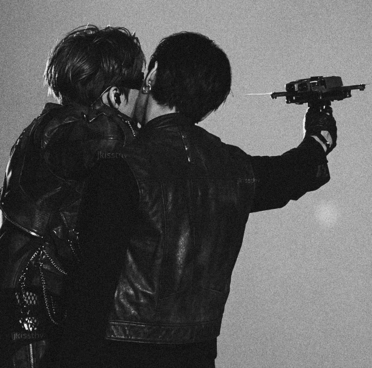 acervo taekook tweet media
