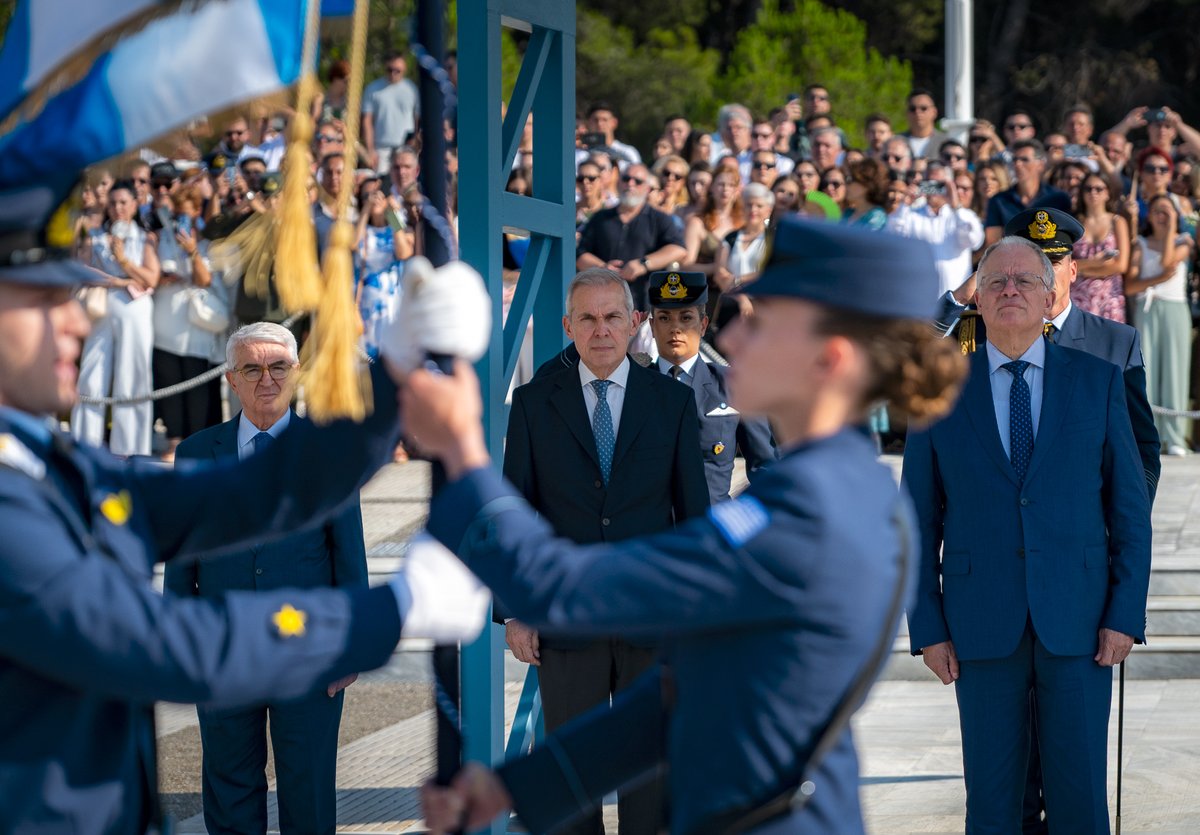 Hellenic_MOD tweet picture