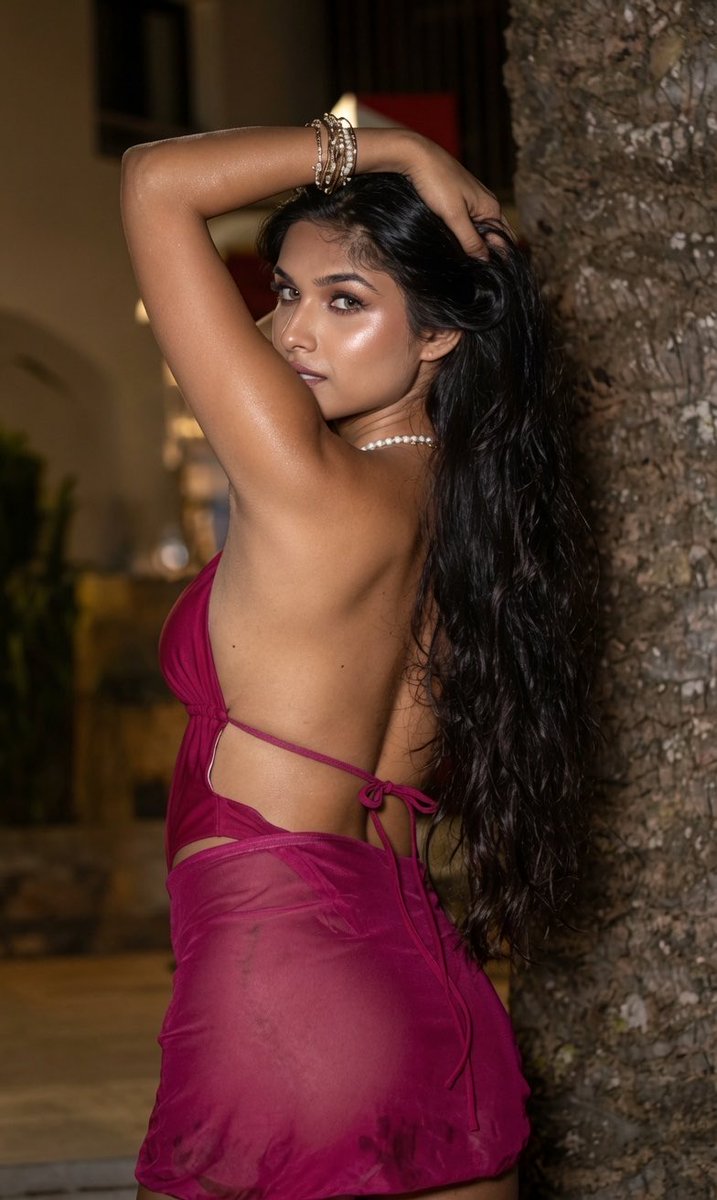 GlamUpdate's tweet photo. She is growing after her failure in Big Boss 👙👙

Kashish Kapoor https://t.co/DNTHnUdhQG