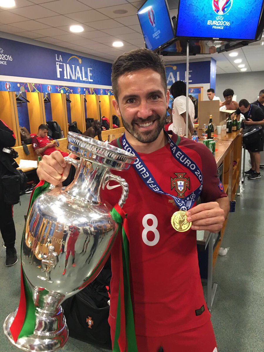 GOATAVIO's tweet photo. Je vois ça me parle de Joao Neves Vitinha et Bruno Fernandes

Mais moi c’est lui qui me manque en sélection… https://t.co/AyZKunF3M4