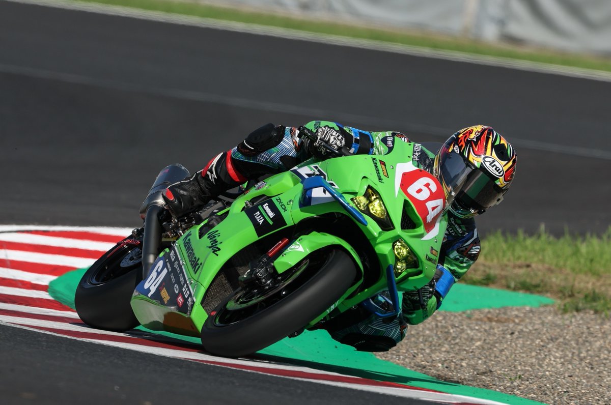鈴鹿8耐 公式予選2本目 ライダーBlue #64 Kawasaki Plaza Racing Team