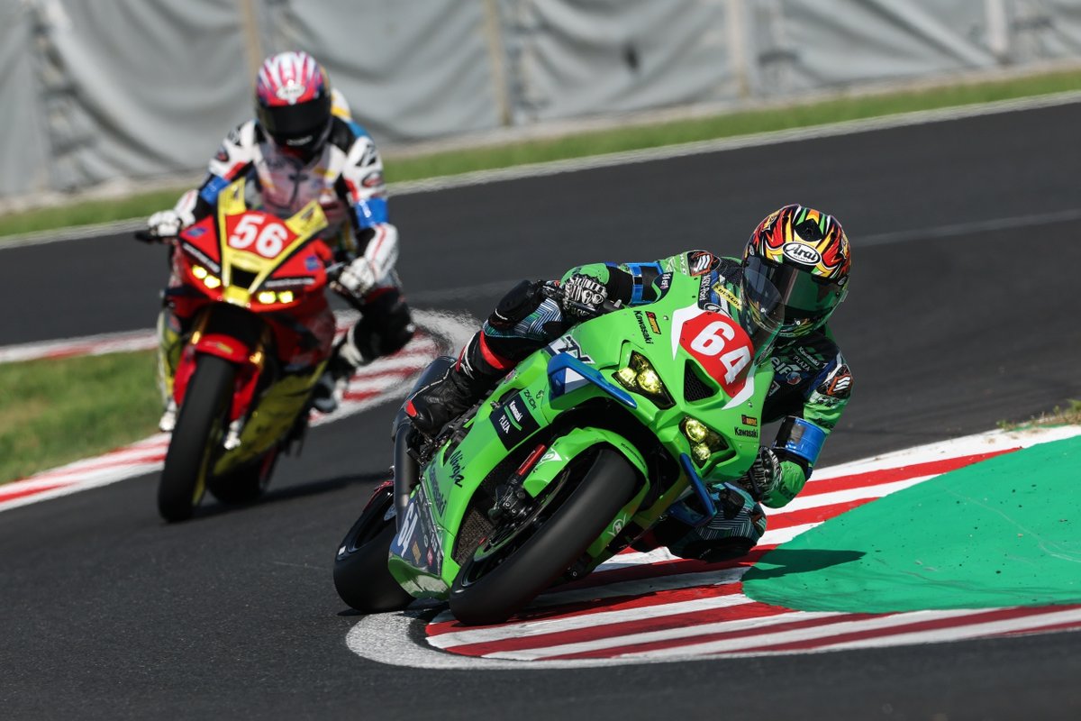 鈴鹿8耐 公式予選2本目 ライダーBlue #64 Kawasaki Plaza Racing Team