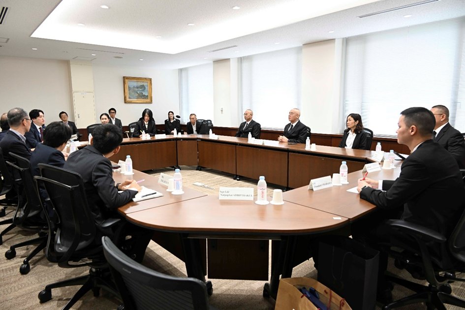 Nids1952's tweet photo. On June 29, 2026, #NIDS received a visit from Air Chief Marshal Suchart Teparak, Deputy Permanent Secretary for Defence of Thailand, and held a discussion regarding regional situation related to the security environment surrounding Japan with him.🇯🇵🇹🇭
→https://t.co/8fYXouIur4 https://t.co/0kWrpapGxL