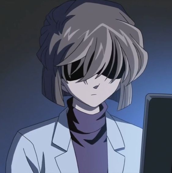 MikeecoMC's tweet photo. 🚨🚨🚨 NUEVOS SPOILERS DEL FILE 1165 DEL MANGA DE DETECTIVE CONAN

💥 ¡MÁS DETALLES DE LAS FILTRACIONES DEL CAPÍTULO 1165 DEL MANGA DE DETECTIVE CONAN!

⚠️ LEE BAJO RESPONSABILIDAD ⚠️ 

Las filtraciones comentan lo siguiente:

Más spoilers 1165:

El capítulo contiene un flashback completo de Haibara y sus pensamientos internos cuando escapó de la organización y despertó en una casa, mientras corría bajo la lluvia, estaba atónita por el efecto de reducción de la droga APTX 4869, y dijo: «¡Esta droga no es nada normal! ¡Mis padres la crearon para algún propósito! ¿Cuál es el propósito de la droga que estoy creando ahora? ¡Cuál es, al fin y al cabo?!»…_

Además, se descubrió que Haibara estaba dispuesta a sacrificar a cualquier persona para vengarse de la organización en su primera aparición en el caso del asesinato del profesor Hirota Masami…

Después, Haibara recordó sus momentos especiales con los Detectives Jóvenes, Conan y Agasa, y se dice a sí misma que era como Wakasa, y que se aferró a la ropa de Wakasa todo el tiempo, mientras que Wakasa vio un tipo de súplica en las miradas de Haibara que le recordó Amanda cuando le pidió que volviera a la habitación de 7 años.

El file 1165 del manga de Detective Conan se publicará el 7 de julio en la revista de la Shonen Sunday y los spoilers del file 1166 se espera que lleguen el viernes de la semana que viene.

Recuerda seguir a tu cuenta de confianza para estar informado sobre TODA LA ACTUALIDAD de DETECTIVE CONAN EN ESPAÑOL.