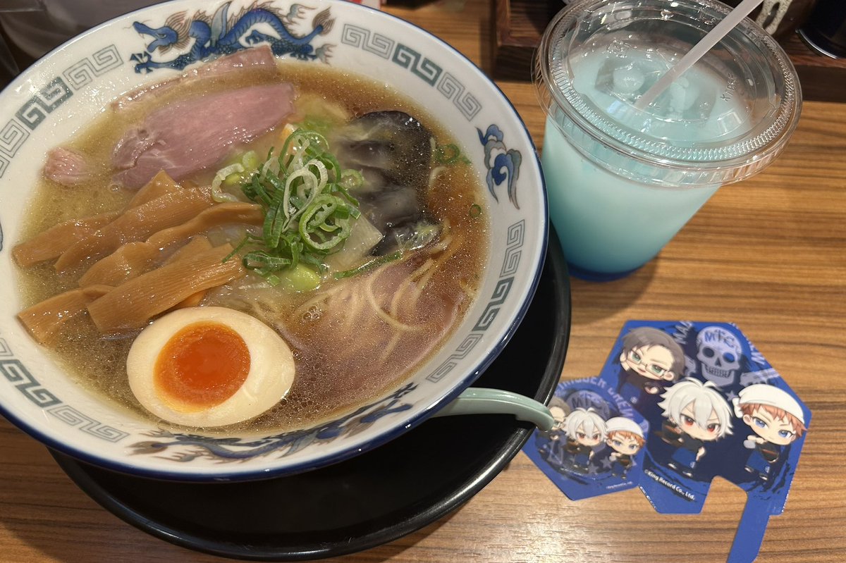 burashi10's tweet photo. 壱角家〜
昼過ぎに行ったから店内落ち着いてて待たずに食べれたし、コースター１個１個がチャック袋に入ってて神だった https://t.co/psX95hjWxR