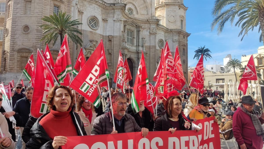 portaldecadiz's tweet photo. 🤝📝  El acuerdo de PP y Vox en Andalucía meterá el 'tijeretazo' a las subvenciones para sindicatos

🔗 https://t.co/qB0XZO6wIi https://t.co/jjEYtu5NQ8