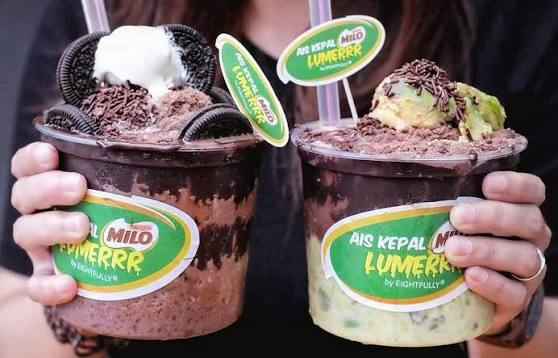 xaviable's tweet photo. valko pasti bakal suka es kepal milo isinya coklat semua 😭😭😭🍫🍫🍫 ppsst ppsstt come here little wolfie https://t.co/FllgzAEeeM