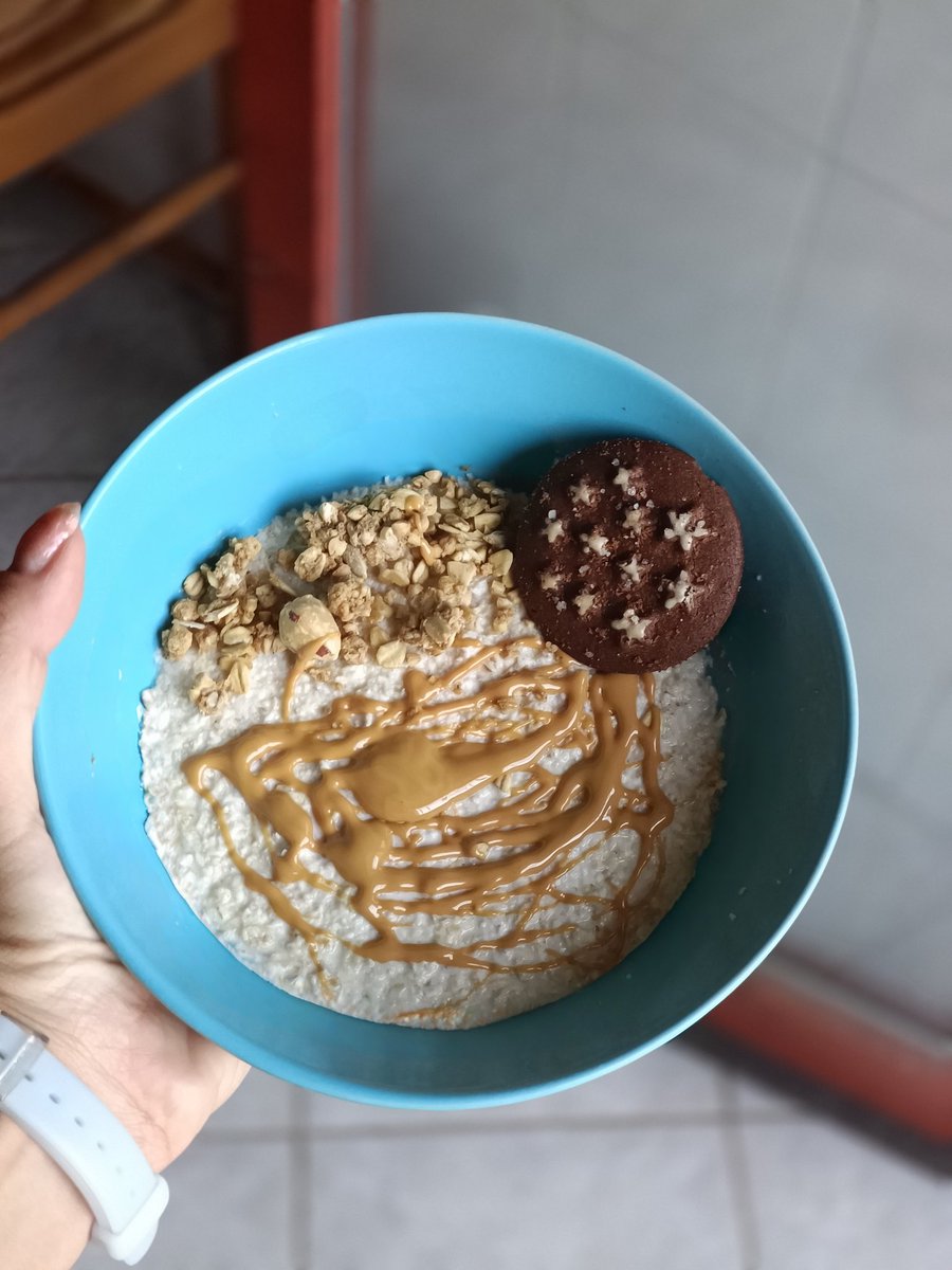 _sarettaa__'s tweet photo. Dite quello che volete ma io amo il porridge https://t.co/1087roweko