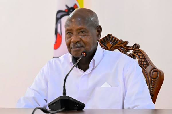 LKauthara's tweet photo. President Yoweri Museveni notes that prosperity is not achieved through handouts, but through empowering people to produce goods and services that enable every household to earn income and build sustainable livelihoods. #WhyUgDecidedM7 https://t.co/5o02BCdFyB
