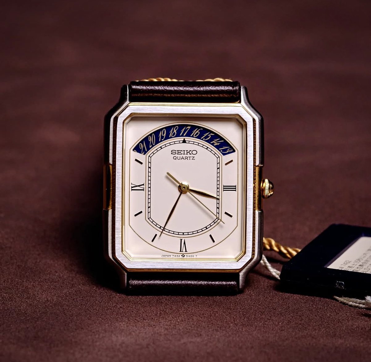 woachtung's tweet photo. 1985 yılından bir şaheser 🎞️
*Seiko ~ 7432-5A00
#vintage #seiko https://t.co/9IkrqZLMIh