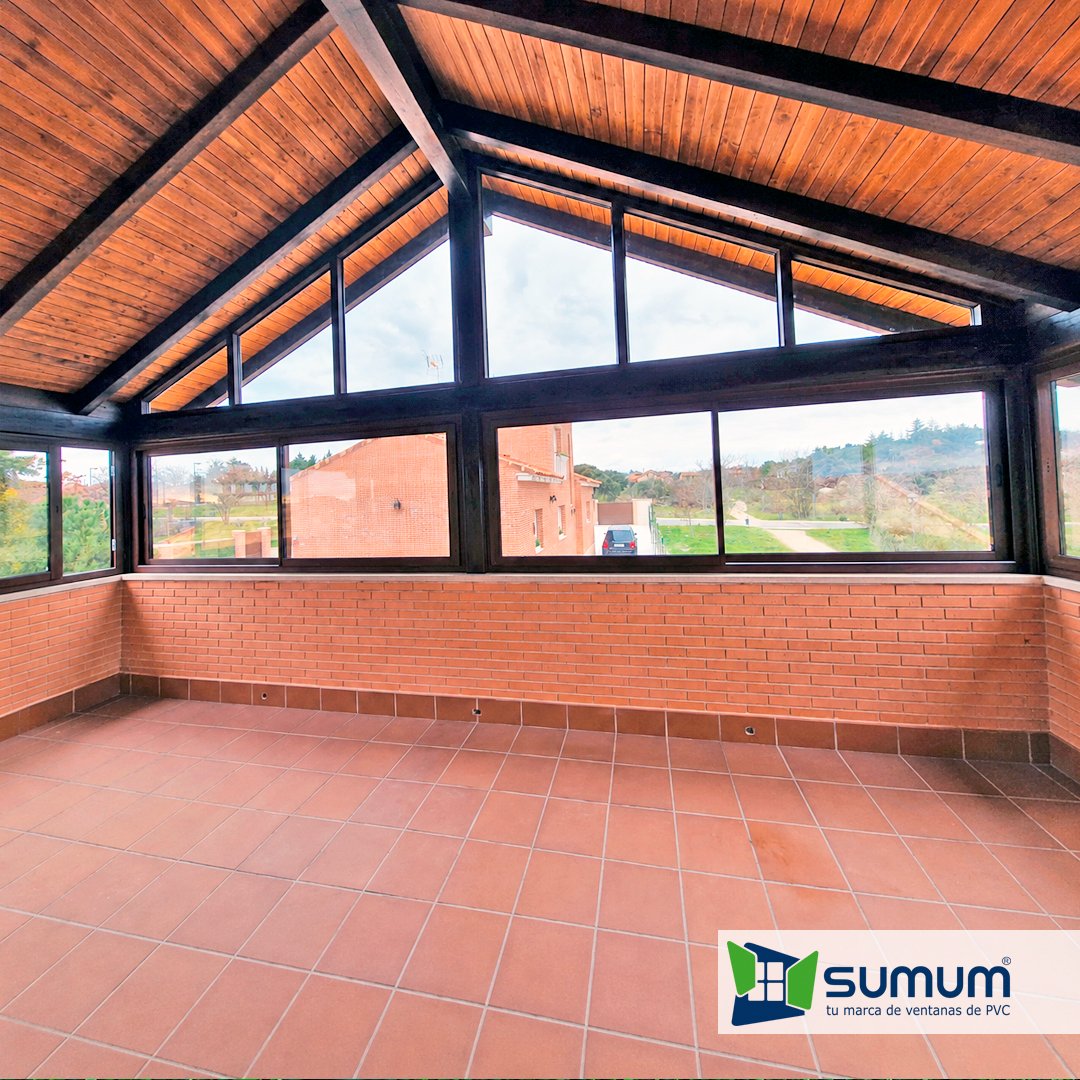 SUMUMPVC's tweet photo. Convierte tu terraza en un nuevo espacio para vivir.

Con un cerramiento con ventanas Sumum ganarás más luz, confort, aislamiento y una estancia que podrás disfrutar todo el año.

Así de bien ha quedado esta instalación realizada por nuestro distribuidor @sointehogar, en Alcalá. https://t.co/dOqpfNyrKB