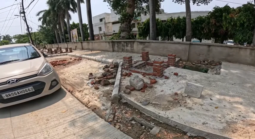 india_plus_'s tweet photo. 🚨 New pathways are being built in Ayodhya. https://t.co/YIeZTzEvh3