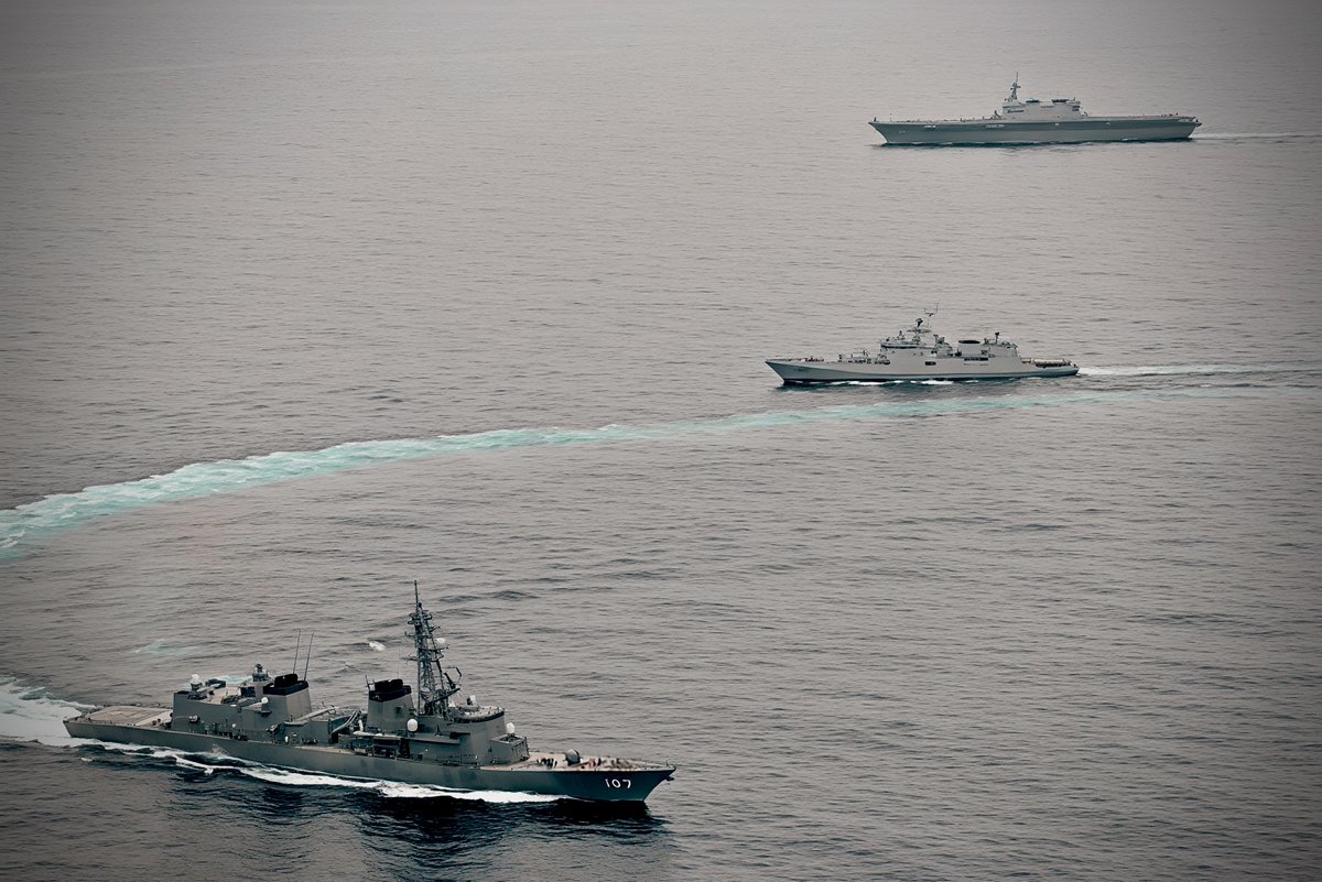 DefTRAC_IN's tweet photo. JIMEX 2020 🇮🇳🇯🇵
4th India-Japan Maritime Bilateral Exercise 
🧭: North Arabian Sea
🗓️: 26-28 Sep, 2020
🚢Vessels: 
🇮🇳:
INS CHENNAI, INS TARKASH, INS DEEPAK
🇯🇵:
JS KAGA, JS IKAZUCHI
#japan #india #jimex
@IndiannavyMedia
@jmsdf_pao_eng https://t.co/eiMLABe5fK