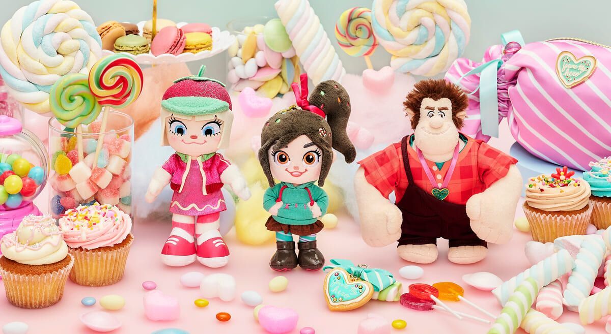 DtimesJP's tweet photo. ポップでかわいいお菓子の世界をモチーフにしたファッションアイテムや雑貨！
ディズニーストア『シュガー・ラッシュ』コレクション「SUGAR RUSH」7月7日より順次販売スタート
ヴァネロペがラルフのために作ったクッキーのメダルモチーフがポイント☆
詳細→https://t.co/1cFomWeLvY https://t.co/yZ8ARvRGKP