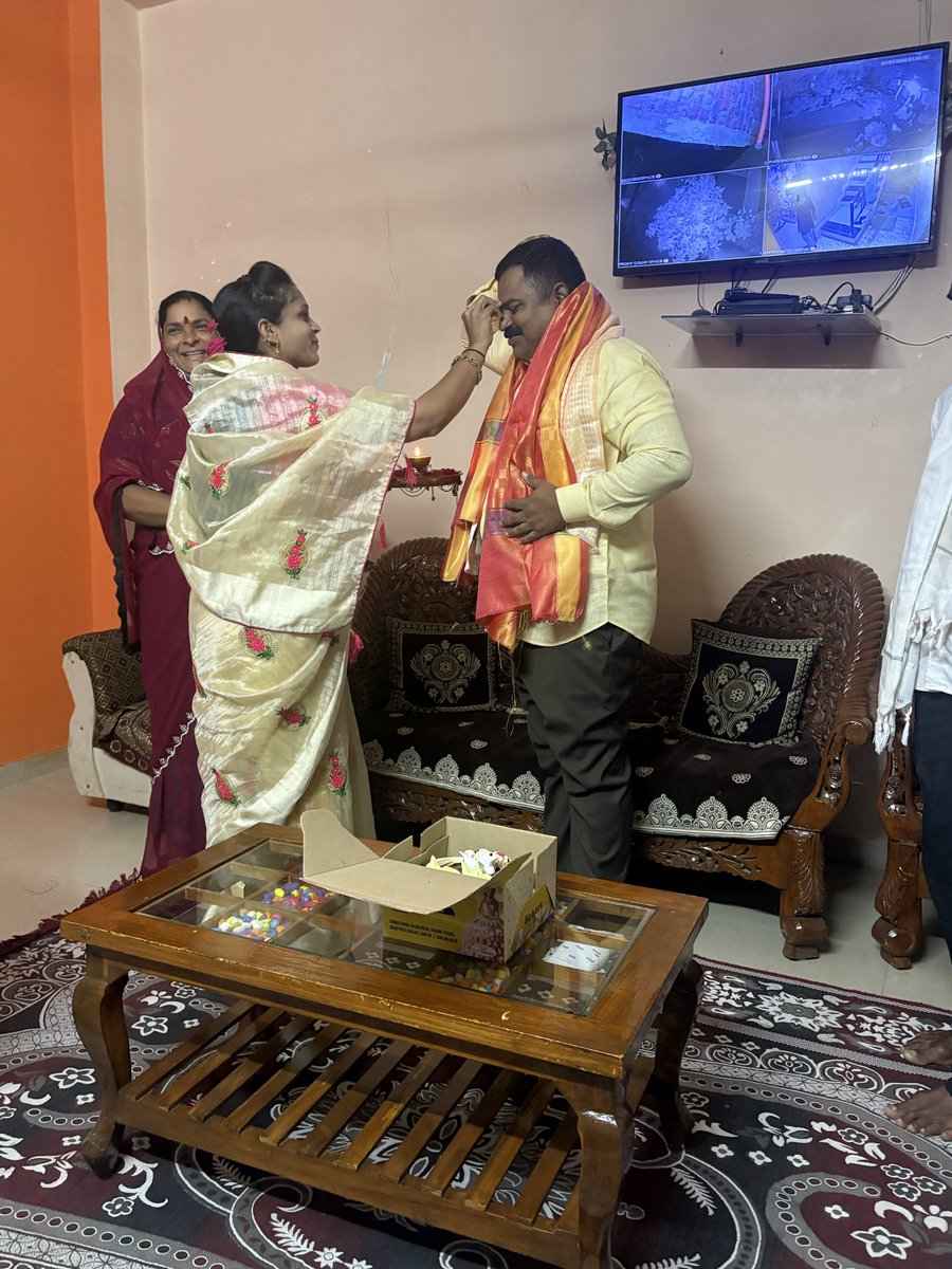 DILIPTALEKAR6's tweet photo. Birthday Celebration https://t.co/8An1VEW3G0