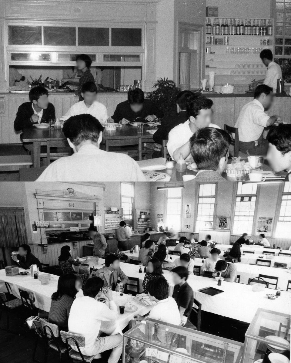 otaniuniv_staff's tweet photo. ＼ キャンパス今昔 ／

～ 食堂編 ～

昔の食堂は旧図書館閲覧室にあり、
キャンパスのちょうど中心に位置していました。

現在の食堂の風景は大きく変わっていますが、
学生たちが集い、おなかと心を満たす場所であることは今も昔も変わりません😊

#大谷大学 https://t.co/glXs2oDnPW