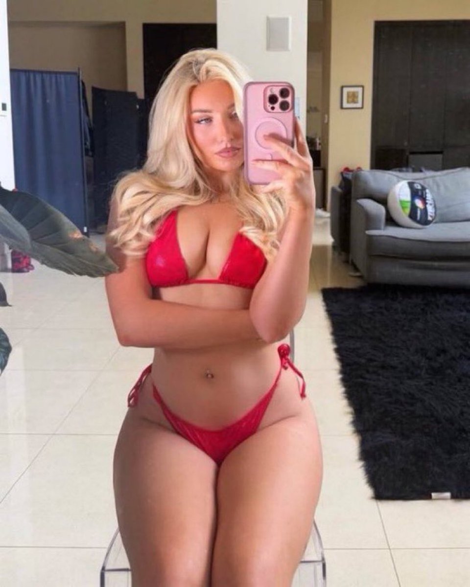 BBCDADDYtch's tweet photo. Come get drained as your IRL crush, coworker, family member - the possibilities are endless 😈

#Scamgod #Findom #Wankchat #Wankbattle #Catfish #Femdom #Paypig #Scam #Cashmaster #blackmail  #crypto https://t.co/kL5qwNp1NR