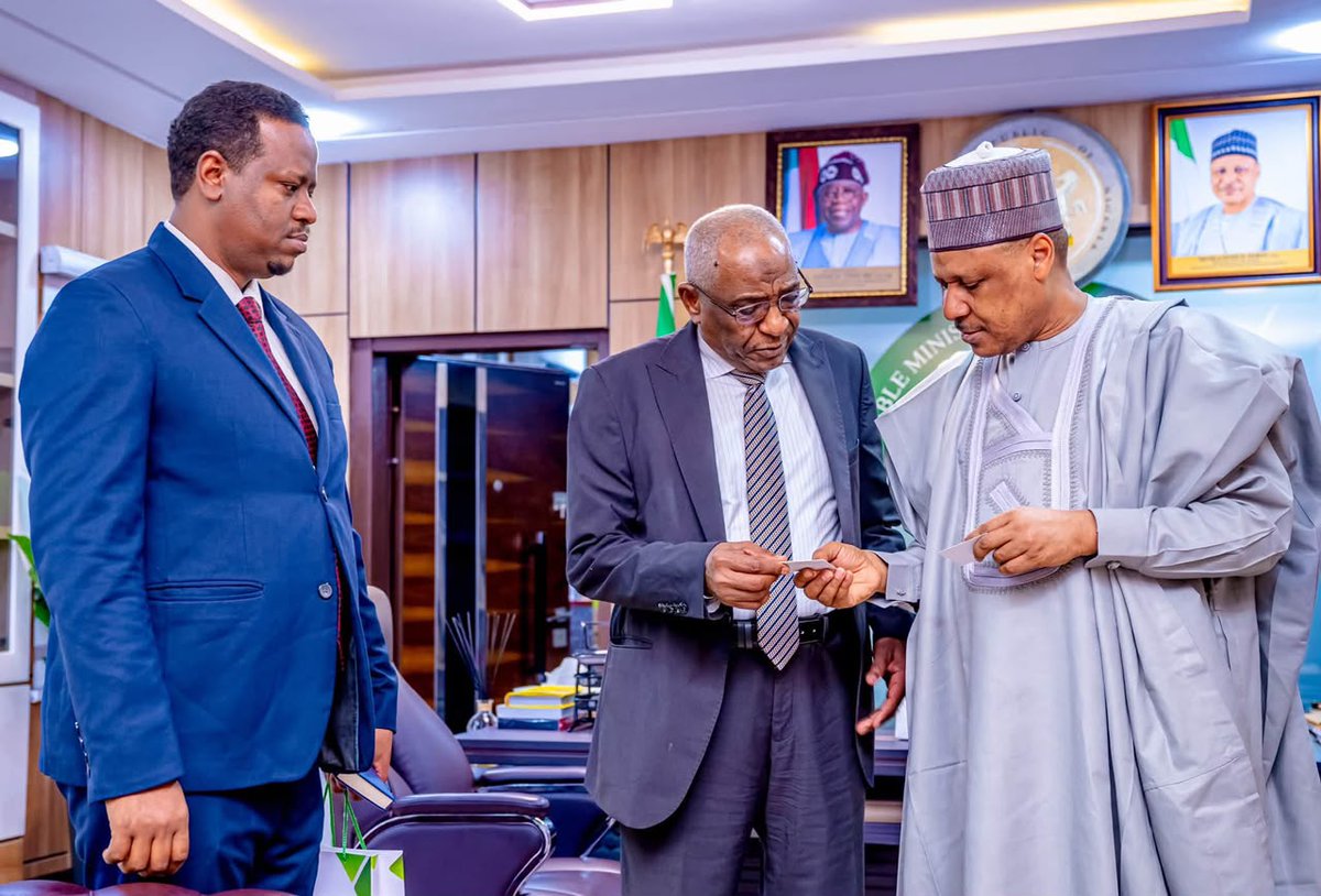 fandymore's tweet photo. At Federal Ministry of Information and National Orientation, Nigeria I received the Ambassador of the Republic of the Sudan to Nigeria, H.E. Mohammed Abdelaal Haroun. 

His Excellency is a little over two months into his service in Nigeria.

— Muhammed Mohammed Idris, fnipr https://t.co/3QrT0Yxg7I
