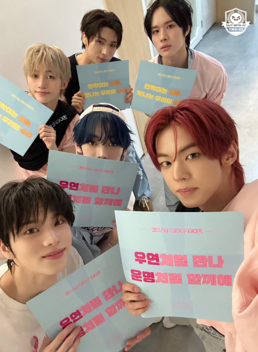 R0Blov5's tweet photo. TWS with 42 : 2026 TWS TOUR '24/7:FOR:YOU' IN SEOUL 1️⃣ #도훈 https://t.co/qbeSVEjzAA