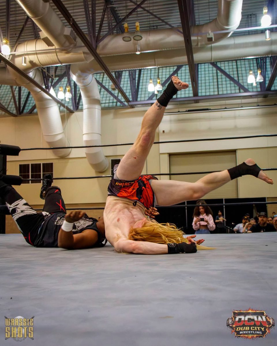 DirtyCAP_'s tweet photo. Wrestling‼️ https://t.co/RNAWP25qVb