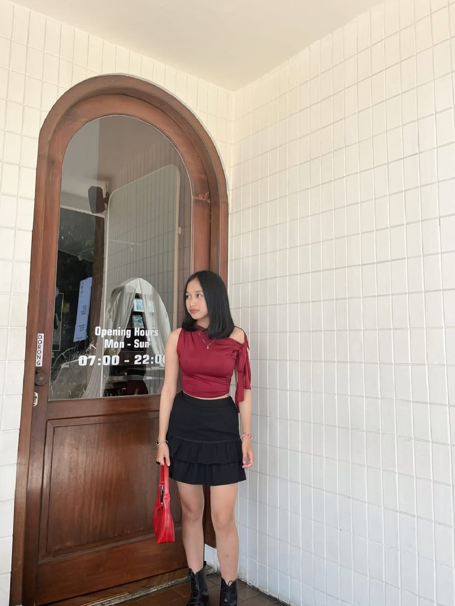 augustinadeymi's tweet photo. Haui beb #bojogja #availjogja https://t.co/3DT5YAyjtN