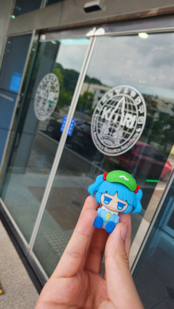 Plutortion031's tweet photo. Nitori Space Program https://t.co/ZeJsAjMFfe