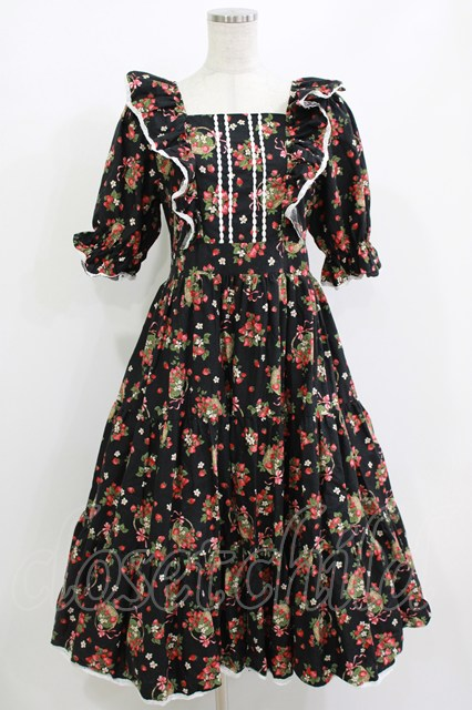 marcHenTica / ストロベリーバスケットワンピース 13,200円(税込