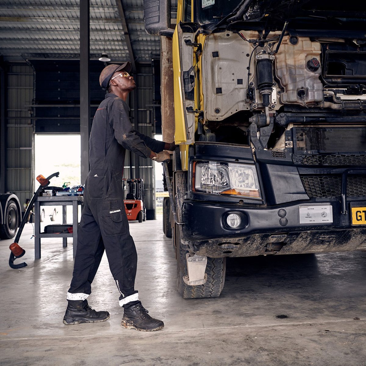 ScaniaEA's tweet photo. Keeping your vehicles on the road takes more than routine maintenance. It takes the right expertise and the right support.

Our Nairobi and Mombasa branches offer accident repairs, repair and maintenance, parts sales, Scania Assistance and driver training, while our Eldoret and Nakuru branches provide repair and maintenance, parts sales and Scania Assistance to help keep your operation moving.

Use the link below to find your nearest branch and plan your next service or repair:
https://t.co/hhYQPuaY3N