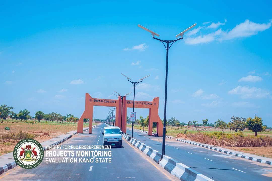 KanoFirstMedia's tweet photo. Ajingi 5km dual carriageway road constructed by the administration of Gov. Abba Kabir Yusuf.

#KanoFirst https://t.co/40GcTJFIwt