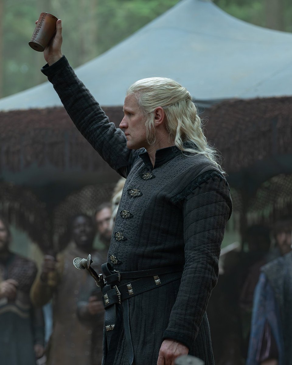ASOIAFQuotesGOT's tweet photo. “To King’s Landing… and the day we meet again!”
Daemon Targaryen https://t.co/p6zQhNAVtO