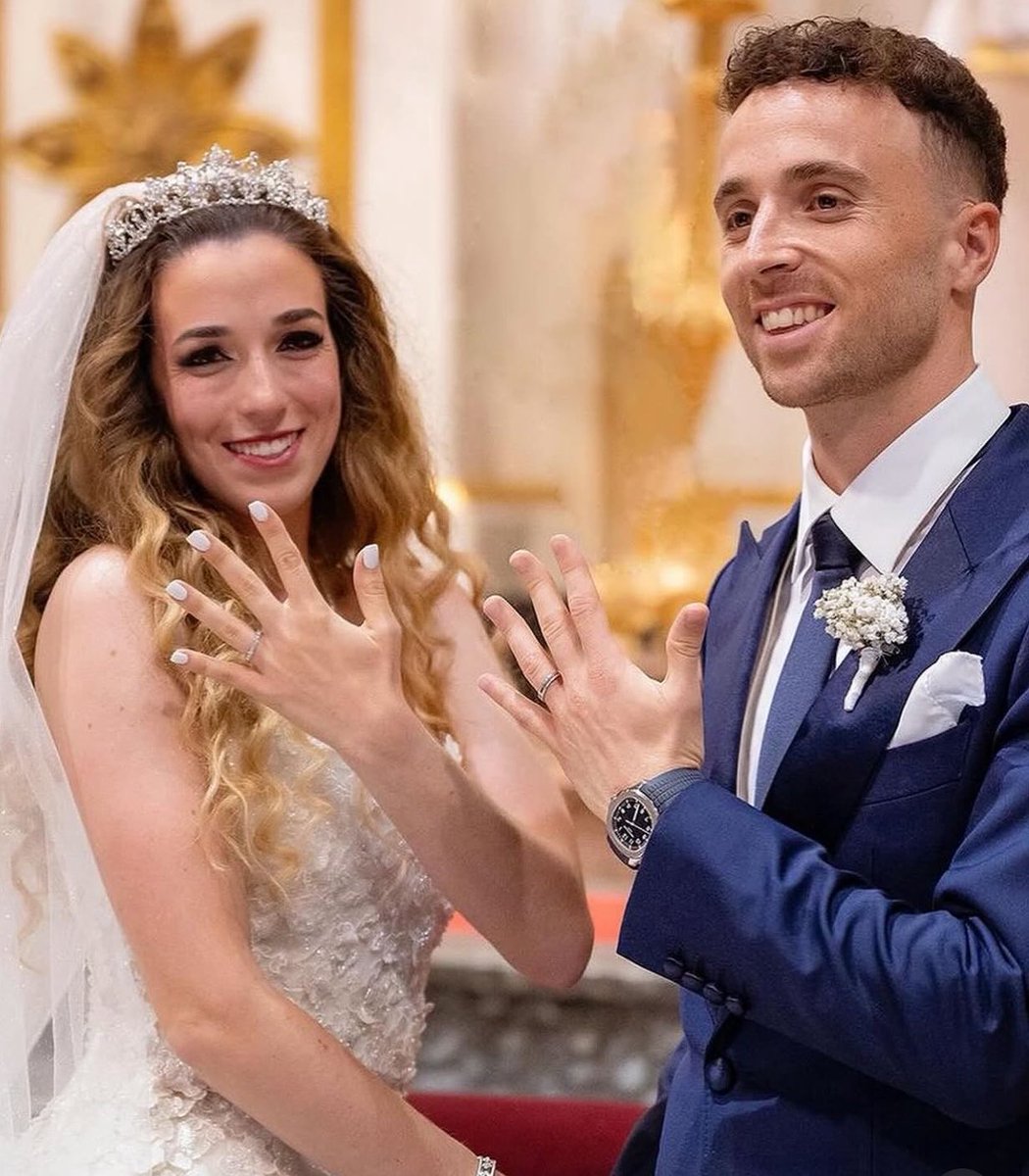 IamJoe_lOmiat's tweet photo. A year ago today, Diogo Jota tragically passed away, just 11 days after marrying the love of his life, Rute Cardoso. 

Keep resting in peace, King. 🕊️👑❤️ https://t.co/FrmuB3p1Vr
