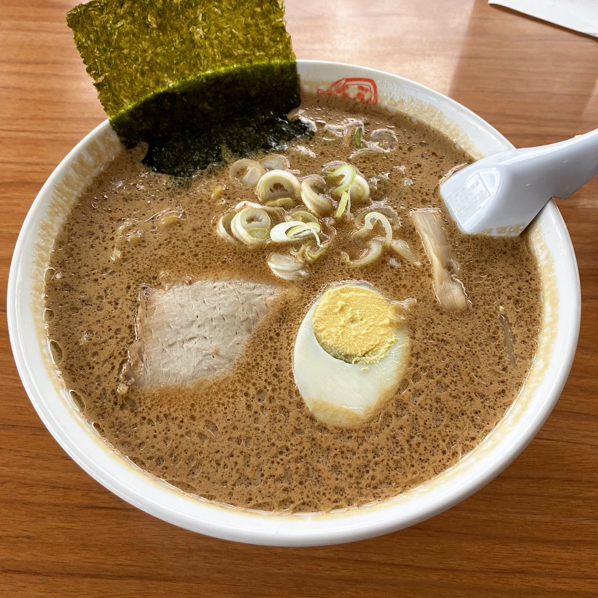 toshi_0715_'s tweet photo. ラーメンだるまや
⁡
どろラーメン🍜

 #ランチ
 #ラーメン
 #どろラーメン
 #ラーメンだるまや
 #みかさ道の駅店 https://t.co/jLHow0ZIjo