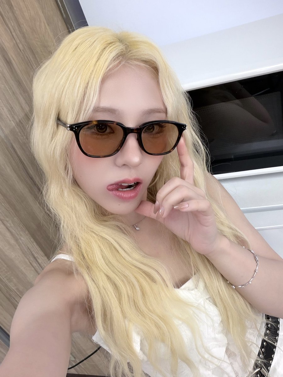 I_m_chillin's tweet photo. 날씨 좋타ㅏ 기분이도 좋타😎

#ICHILLIN #아이칠린 #CHAERIN #채린 https://t.co/ei7Z5b7QL0