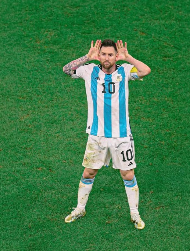 CaesarAHN's tweet photo. Today the Real G.O.A.T plays football,,
He's gonna score again. https://t.co/b5P2VFA7W7