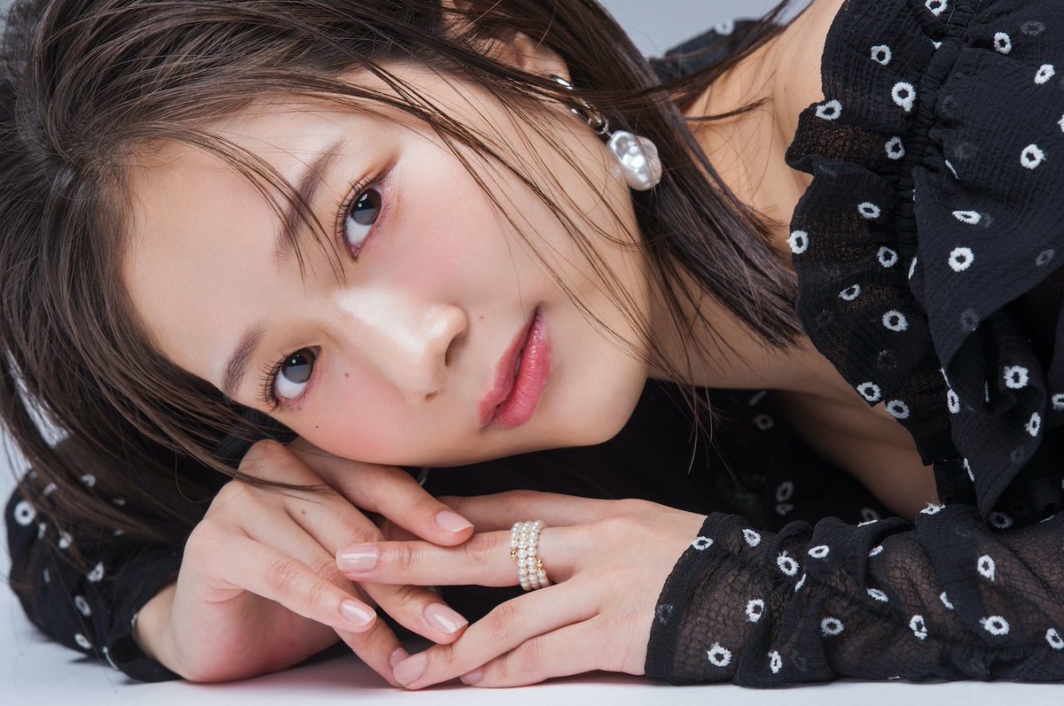 iosiar1's tweet photo. 現役ハロメンで1番綺麗なのに、メンバーのケツを触ることでしか息ができない人。 https://t.co/NZSR8yC4wx