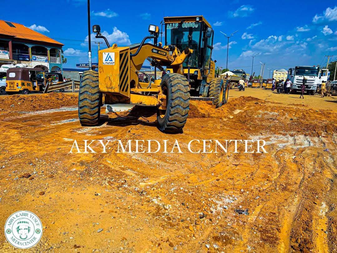 KanoFirstMedia's tweet photo. Ongoing Reconstruction and Expansion of Katsina Road from Baban Gwari Roundabout to Mill Tara.

#KanoFirst https://t.co/g1cuCO1p4a