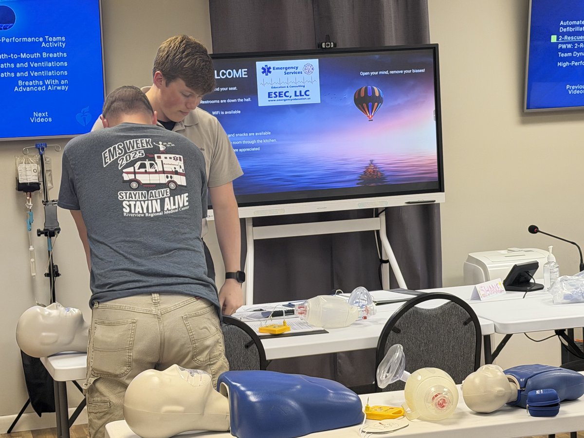 Nework_us's tweet photo. Aging whiteboards? Not anymore! 🩺❌ 
See how a US Emergency Medical Education center upgraded their lecture room with the NewBoard E 55"!

✅ Live 3D anatomical models & real-time annotations ✅ Seamless hybrid streaming for remote students 
✅ Budget-friendly & easy integration

⚡️Future of EdTech is here:
https://t.co/cu78H3v6yt

https://t.co/iTkQXTQDsg

#EdTech #HybridLearning #InteractiveDisplay #NewBoard
