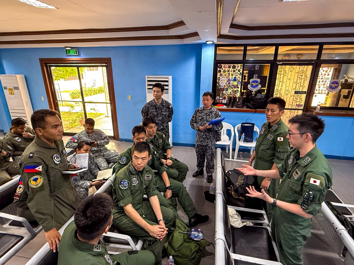 PhilAirForce's tweet photo. PAF NEWS| SHARING EXPERTISE: PAF, JASDF HOLD SUBJECT MATTER EXPERT EXCHANGE
See full story:
https://t.co/Gb05VistLx
#FocusPAF #GuardiansOfOurPreciousSkies #PAFYouCanTrust #OneAFPOnePhilippines #StrongAirForceStrongPhilippines #AFPYouCanTrust https://t.co/o4n1xitdXZ