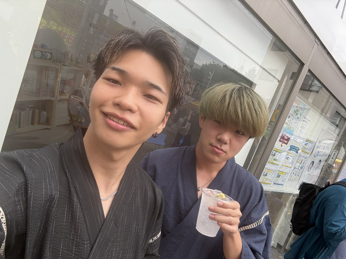 ryomapi_0212's tweet photo. 久々に甚平着た https://t.co/6uUOViWfKO