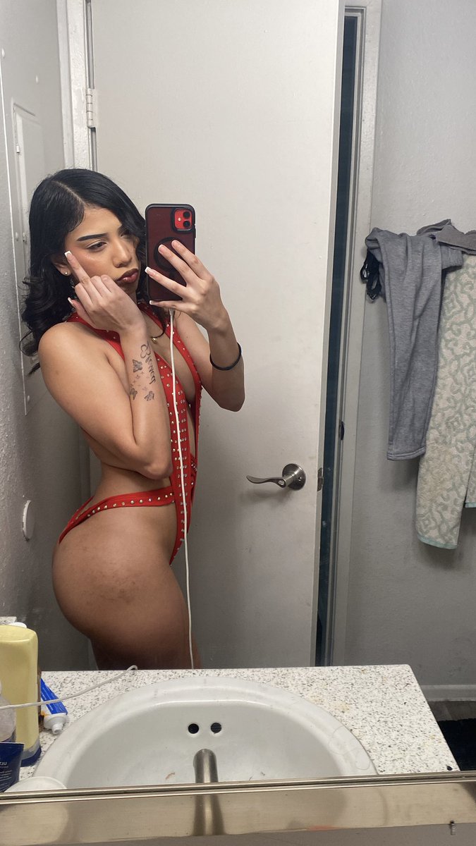 briannaaz2's tweet photo. Enough to handle? #latina #tiktok #live https://t.co/oIZAuvMESM