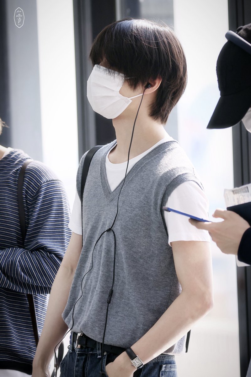 HeymyJasmine313's tweet photo. 260703 🧸🎧

 #TXT #TOMORROW_X_TOGETHER #범규 #BEOMGYU #TXT_BEOMGYU #TXT_범규 #ボムギュ https://t.co/NlpiwQ9DOK