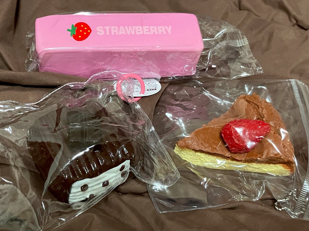 _yomeji's tweet photo. ここ最近ゲーセンで入手した
スクイーズたち！！！(๑´ლ`๑)ﾌﾌ♡

販売系はなかなか買えないけど
ランダムボックス開けてみたいなぁ… https://t.co/oIICUbi637