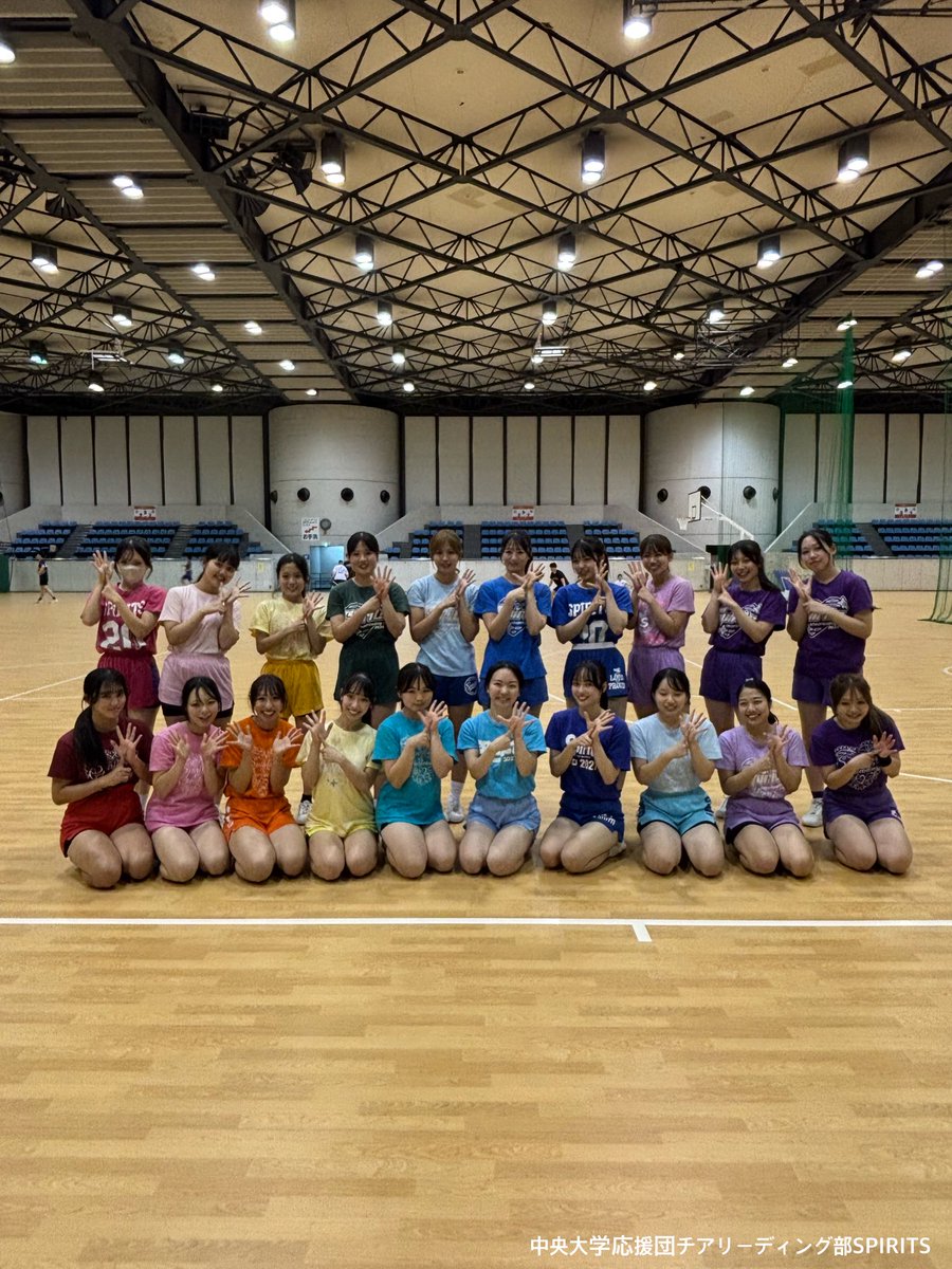 chuospirits's tweet photo. 6月コーデです☔️🌈
紫陽花コーデとレインボーコーデをしました★
天気の悪い日も多いこの季節ですが、気持ちは晴れやかに頑張りましょう☀️ https://t.co/RmJ5Ou5uuM