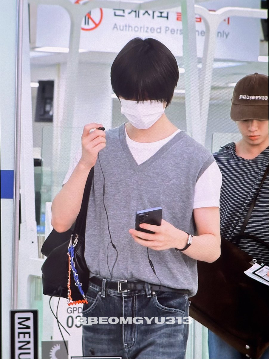 B_Beomgyu313's tweet photo. 260703 #범규 #BEOMGYU #ボムギュ #TXT https://t.co/amF2rye112