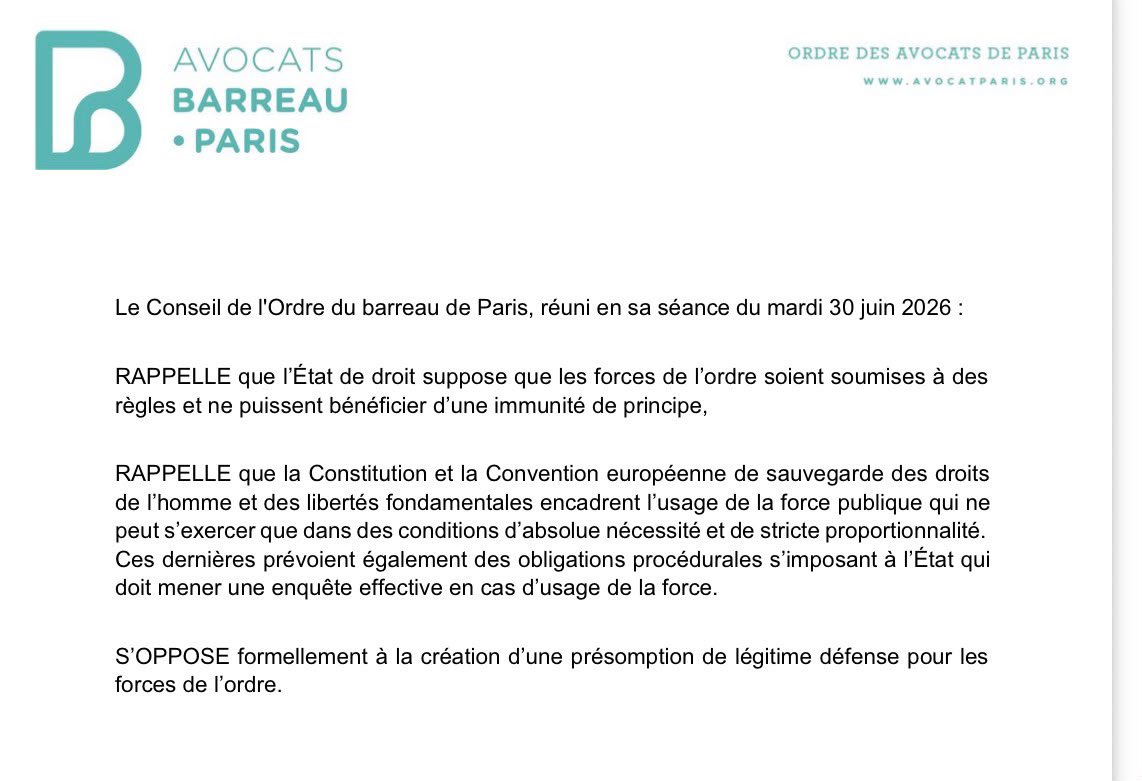 Portes_Thomas's tweet photo. IMPORTANT ! 

Le Conseil de l’Ordre du Barreau de Paris (qui regroupe près de 32000 avocats) prend position de manière claire contre la proposition de loi sur la présomption de légitime défense pour les forces de l’ordre. 

Continuez à signer la pétition sur : https://t.co/TKMyuBK4MN.