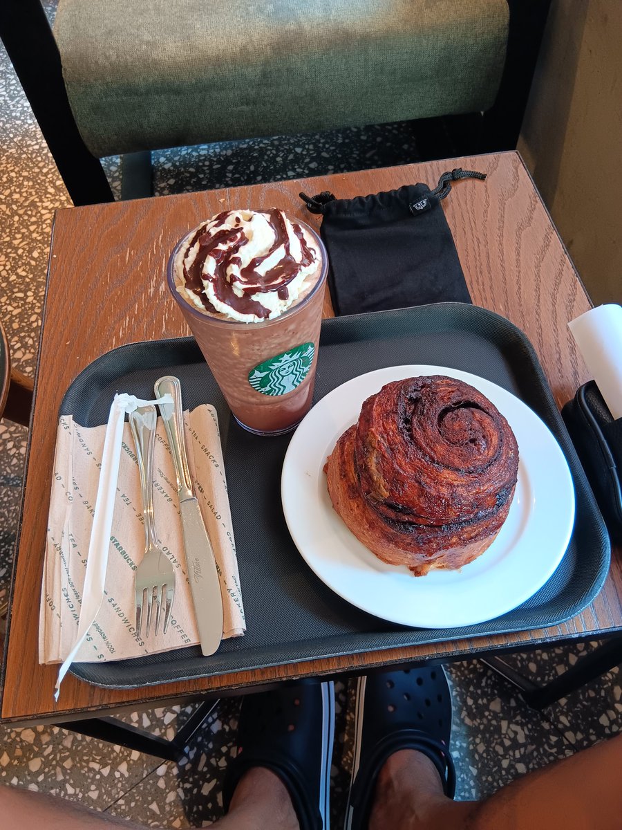 engr_ryel's tweet photo. Alone.
And my happiness! 🍺☕️ https://t.co/DmIjCEMwkm