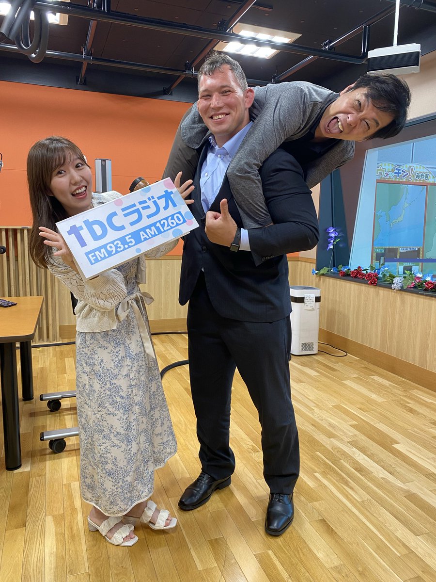 今日も4時までの生放送ありがとうございました！ ゲストは #新日本