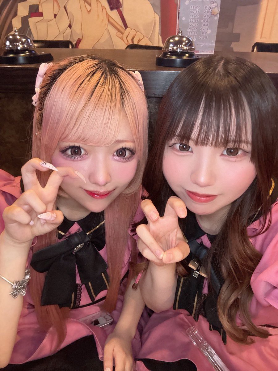 __chi7at's tweet photo. つな���ゃんが一緒に写真撮ってくれました嬉しい₍ᐢᵒ̴̶̷̥́  ·̮ ᵒ̴̶̷̥́ ᐢ₎ぅʓぅʓ
⬆️謎の陰キャピースさせられたwww https://t.co/yw39GxhFju