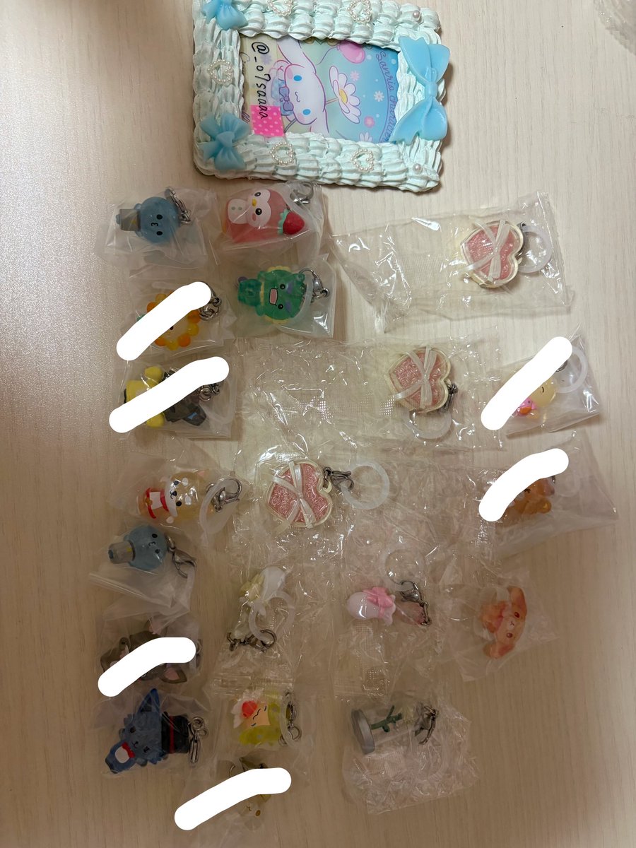 _o7saaaa's tweet photo. @lxq7rn 検索よりお声かけ失礼致します。
画像のものを所持しているのですが買取して頂くことは可能でしょうか？
詳しくは当方のポストをご覧いただけると幸いです。
ご検討よろしくお願い致します。 https://t.co/AwvxdP1Rns