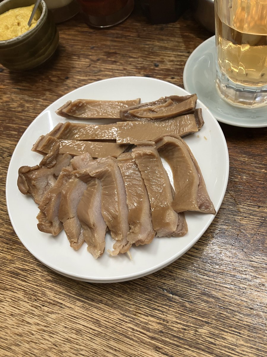 Corydras's tweet photo. 横浜の夜は豚珍からスタート https://t.co/YvRCNP3CW5